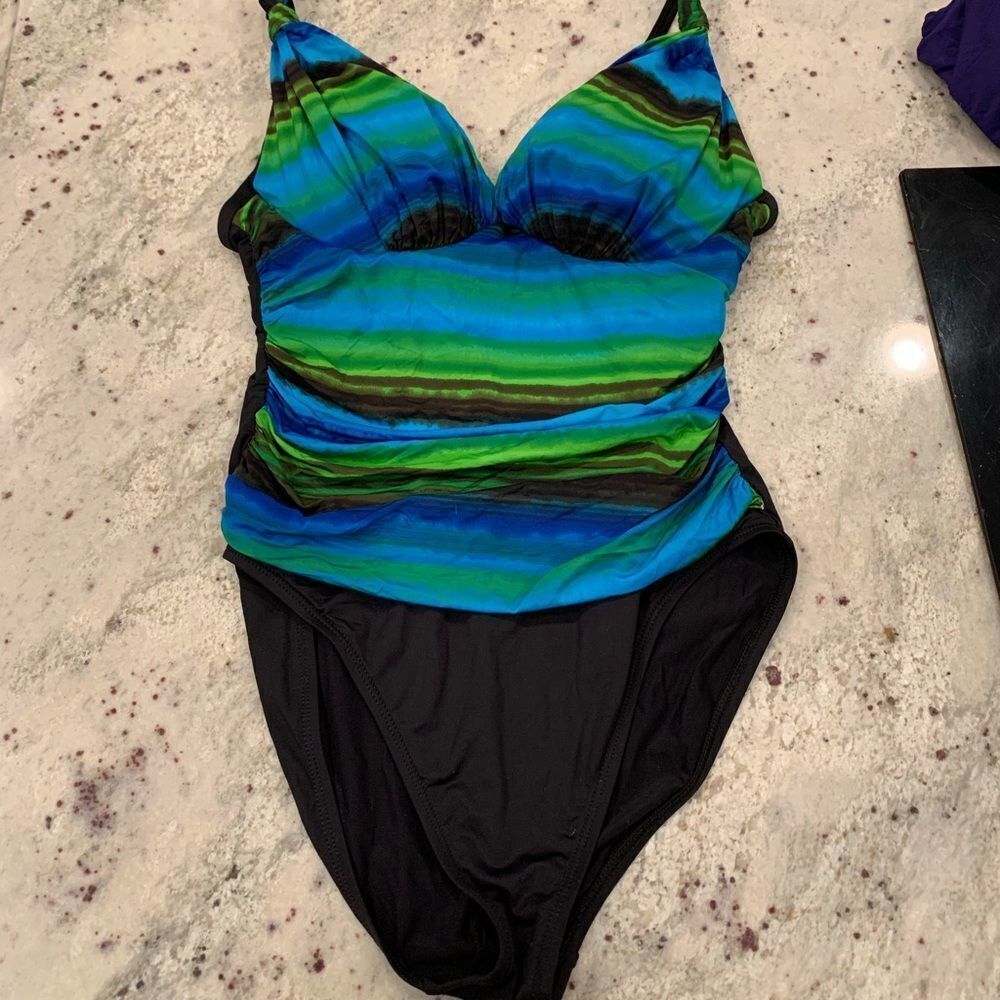 La Blanca One Piece Black Bottom Swimsuit sz 12